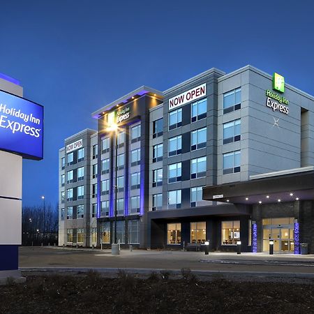 Holiday Inn Express - Red Deer North By Ihg Экстерьер фото