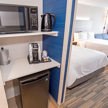 Holiday Inn Express - Red Deer North By Ihg Экстерьер фото