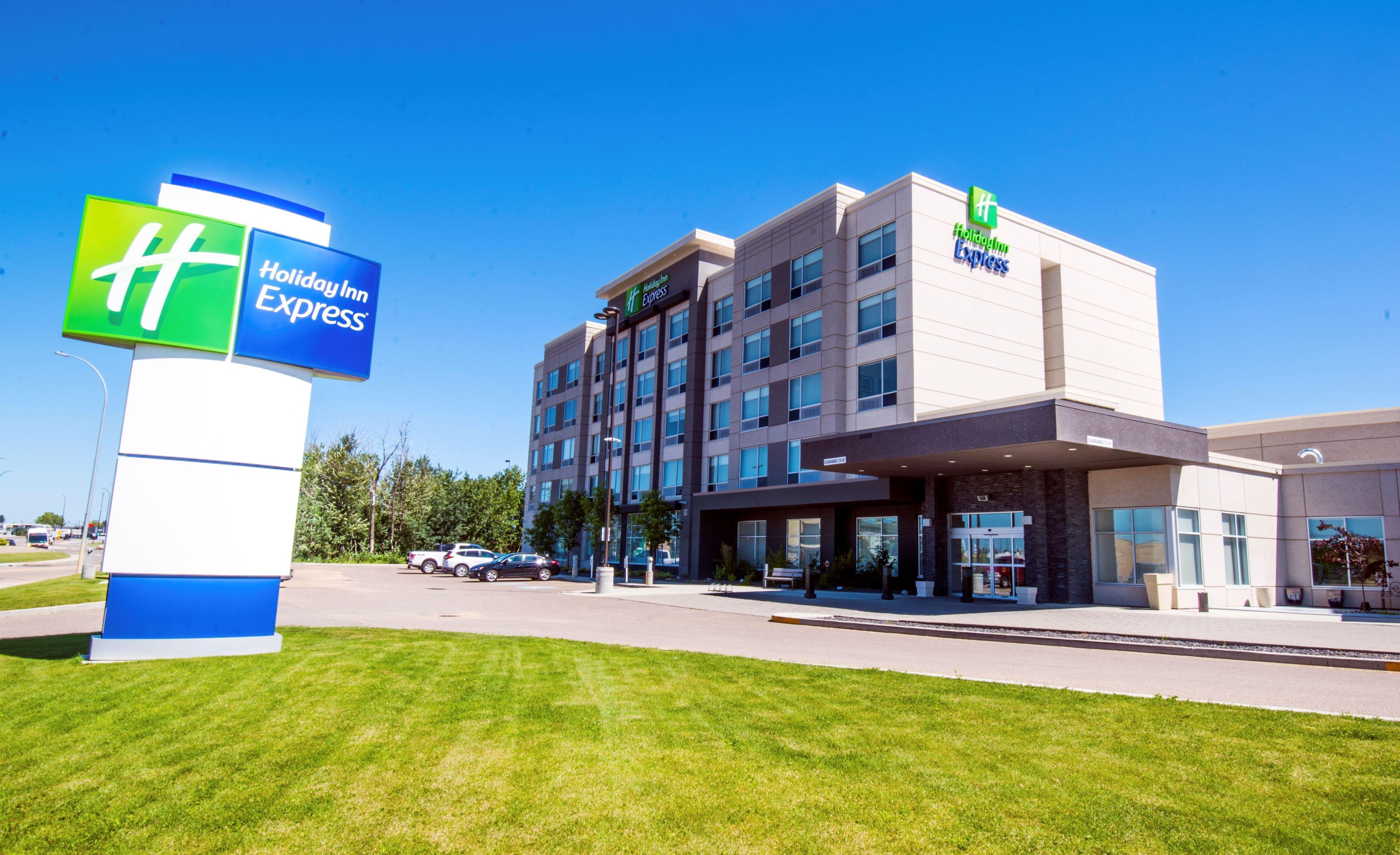 Holiday Inn Express - Red Deer North By Ihg Экстерьер фото