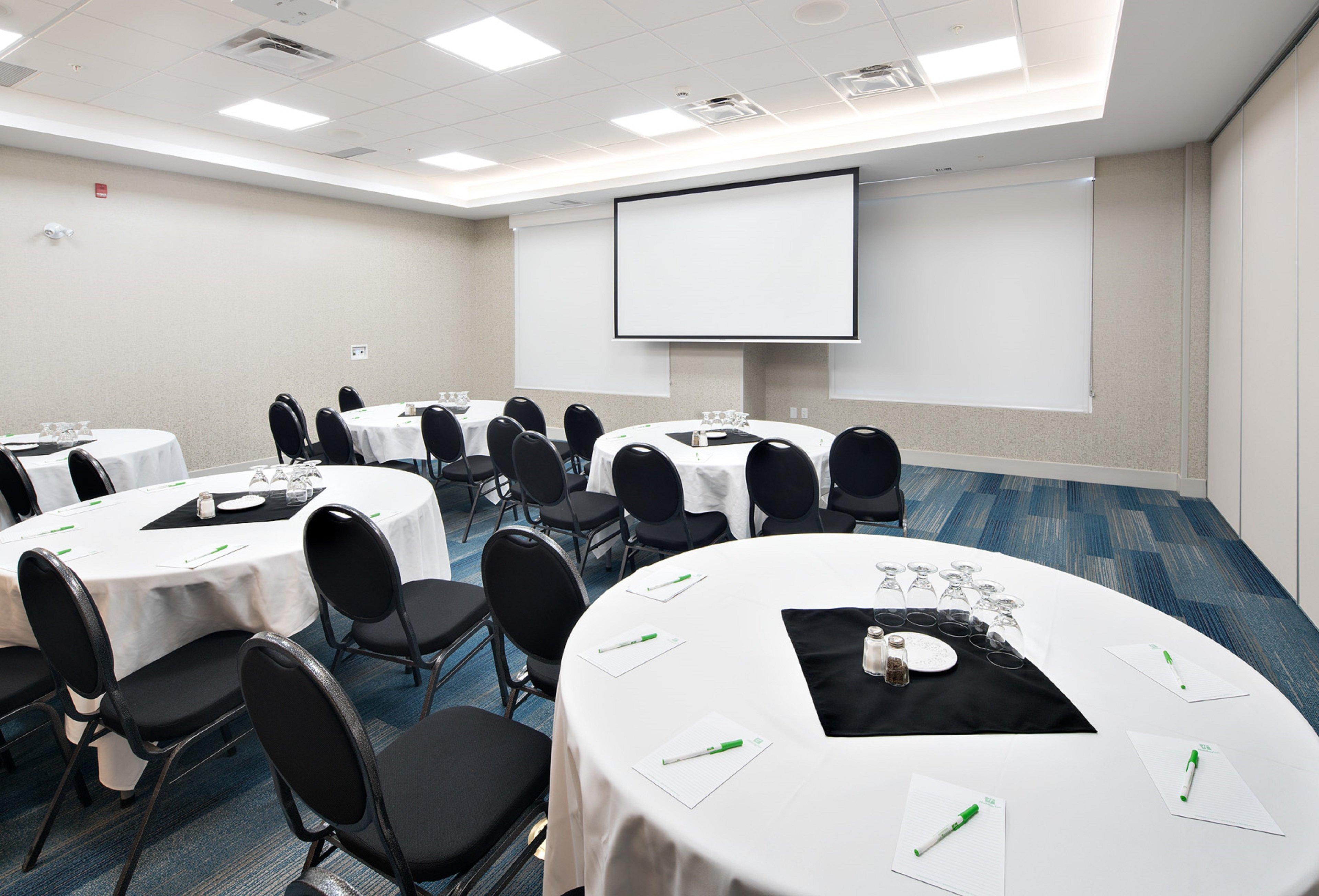 Holiday Inn Express - Red Deer North By Ihg Экстерьер фото